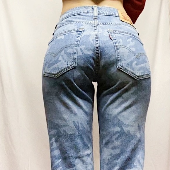 Camo Style Levi’s Jeans - Picture 13 of 16